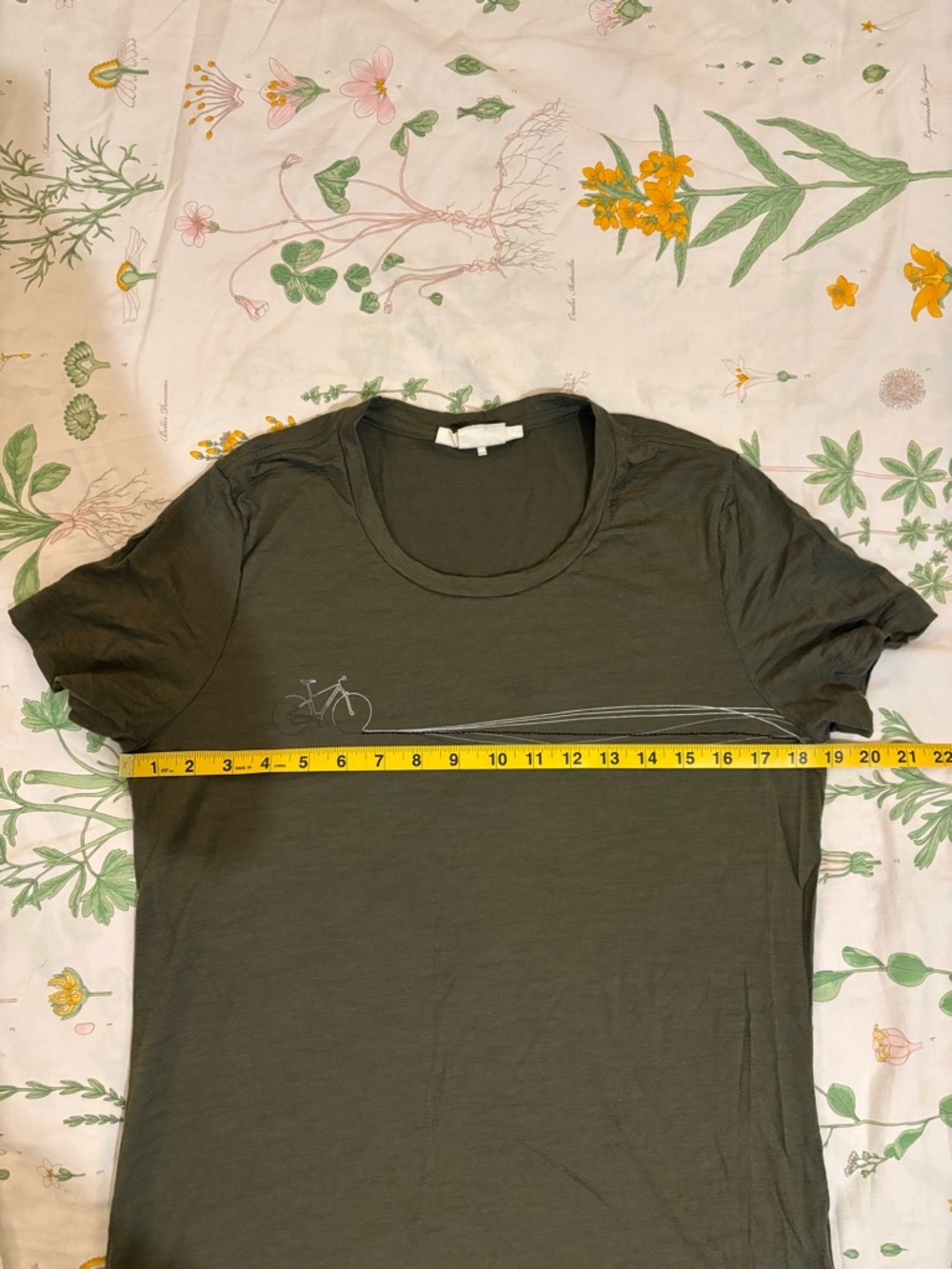 Olive green women’s merino tech lite 2 short sleeve t-shirt cadence paths - Picture 7 of 10